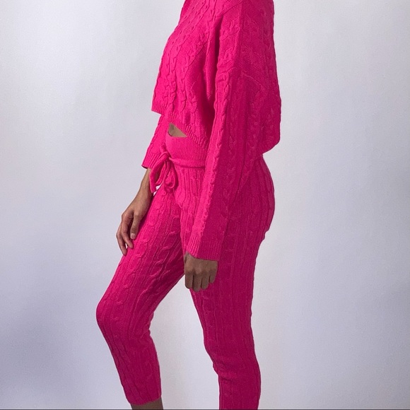 2 piece cable knit set in pink - Picture 2 of 3